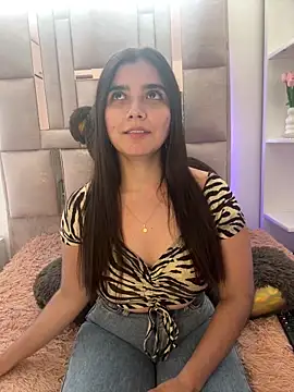 Snapshot of salomecute21 chatting on 09-24-25, 01:47 salomecute21 online show from 09-24-25, 01:47