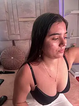 Snapshot of salomecute21 chatting on 10-11-25, 01:42 salomecute21 online show from 10-11-25, 01:42