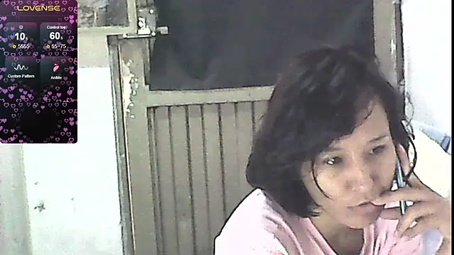 Snapshot of Natzu_Choi chatting on 10-07-25, 10:29 Natzu Choi online show from 10-07-25, 10:29