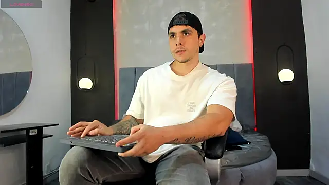 Liam walk  online show from 09-23-25, 10:02