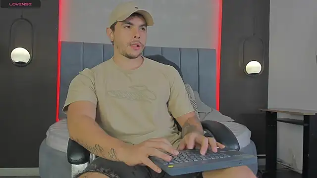 Liam walk  online show from 03-07-26, 11:24