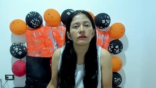 Snapshot of ivy_moon05 chatting on 11-03-25, 01:01 ivy moon05 online show from 11-03-25, 01:01