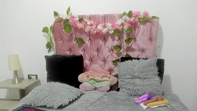 ivy moon05 online show from 01-17-26, 04:43