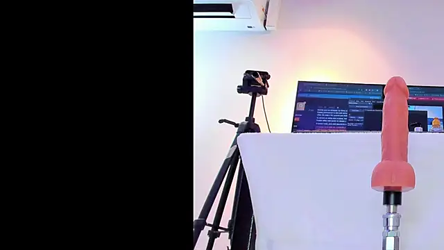 Snapshot of maily_zanss chatting on 10-15-25, 07:36 maily zanss online show from 10-15-25, 07:36
