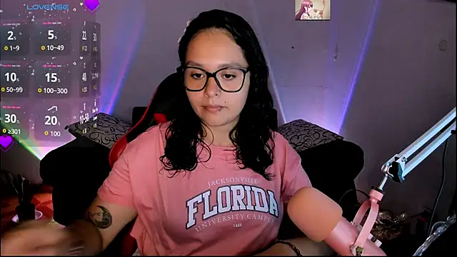 lila kitty81 online show from 04-14-26, 11:44