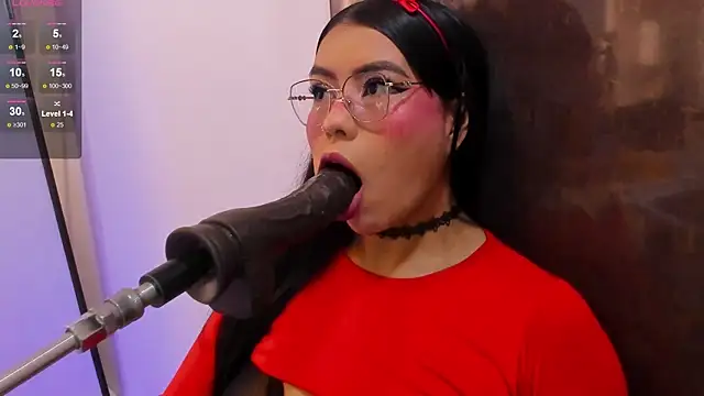 pocahontas lantina online show from 04-18-26, 03:54