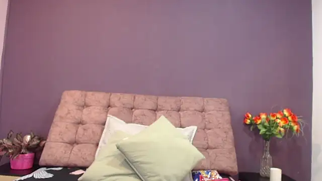 KateWelsin online show from 10-02-25, 07:43