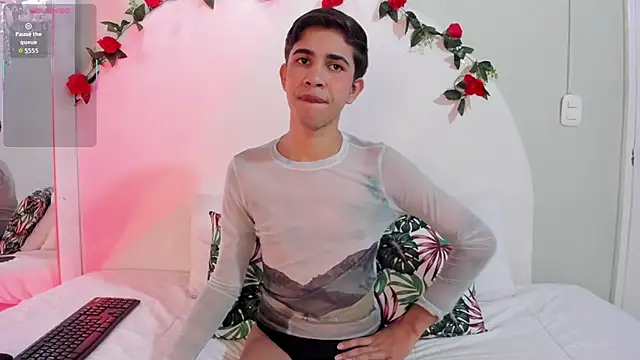 Snapshot of JoshuaSanzz chatting on 09-17-25, 04:14 JoshuaSanzz online show from 09-17-25, 04:14