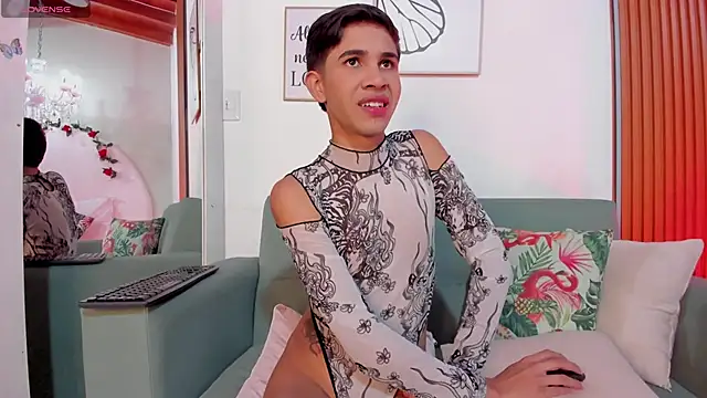 Snapshot of JoshuaSanzz chatting on 09-23-25, 04:04 JoshuaSanzz online show from 09-23-25, 04:04