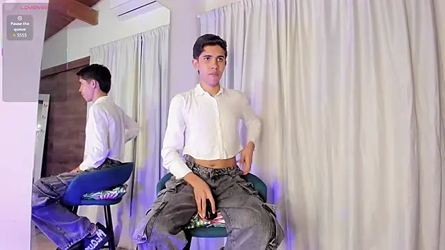 Snapshot of JoshuaSanzz chatting on 10-17-25, 03:31 JoshuaSanzz online show from 10-17-25, 03:31