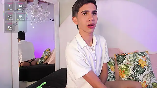 Snapshot of JoshuaSanzz chatting on 11-08-25, 09:24 JoshuaSanzz online show from 11-08-25, 09:24