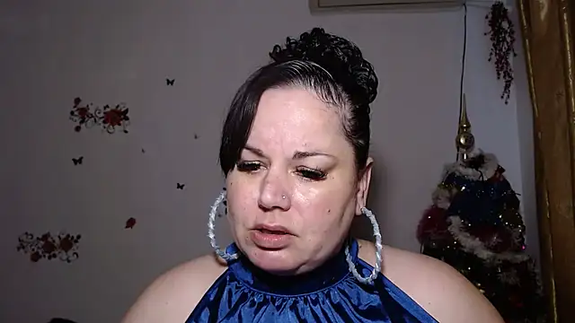 Snapshot of andreea2011 chatting on 10-12-25, 12:37 andreea2011 online show from 10-12-25, 12:37