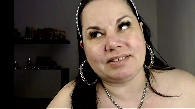 Snapshot of andreea2011 chatting on 11-29-25, 04:10 andreea2011 online show from 11-29-25, 04:10