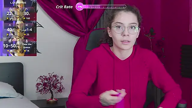 RavennMoonn online show from 09-30-25, 07:52