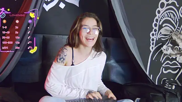 RavennMoonn online show from 03-11-26, 01:17