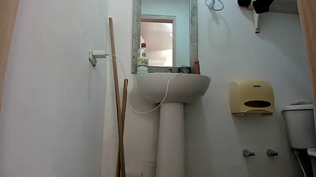 ALYANNA HOT  online show from 11-11-25, 11:43