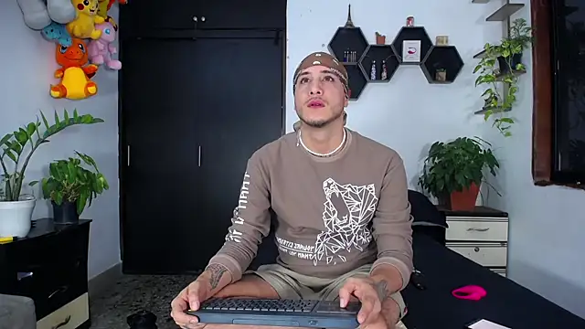 Borsalino Adam online show from 11-08-25, 05:34