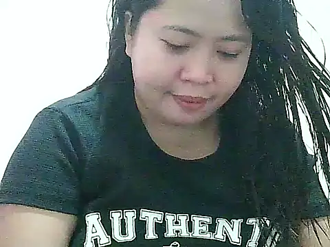 Snapshot of fresh_rosie chatting on 09-30-25, 11:43 fresh rosie online show from 09-30-25, 11:43
