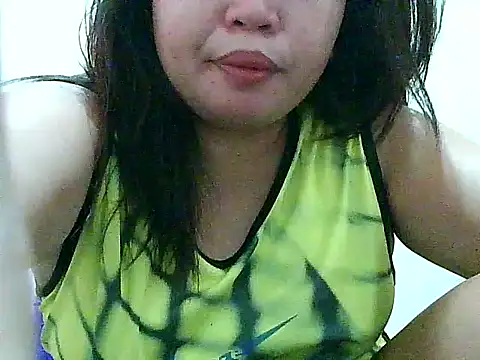 Snapshot of fresh_rosie chatting on 10-19-25, 01:45 fresh rosie online show from 10-19-25, 01:45