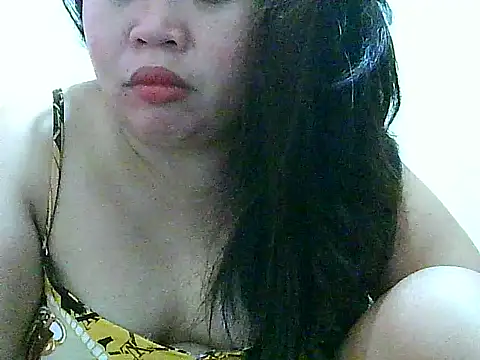 Snapshot of fresh_rosie chatting on 10-20-25, 11:38 fresh rosie online show from 10-20-25, 11:38