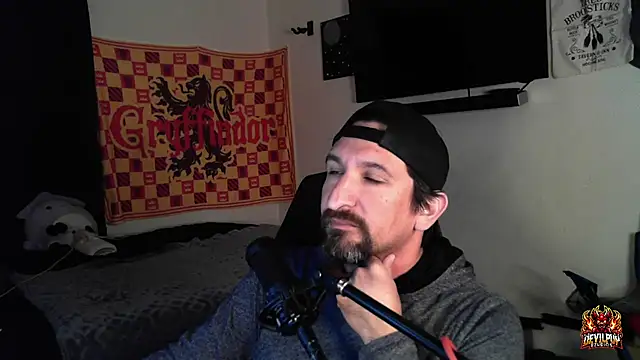 DevilPup75  online show from 09-27-25, 08:41