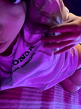 kiramedi online show from 10-20-25, 11:27