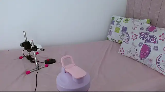 Snapshot of Tiiana chatting on 05-05-26, 03:09 Tiiana online show from 05-05-26, 03:09