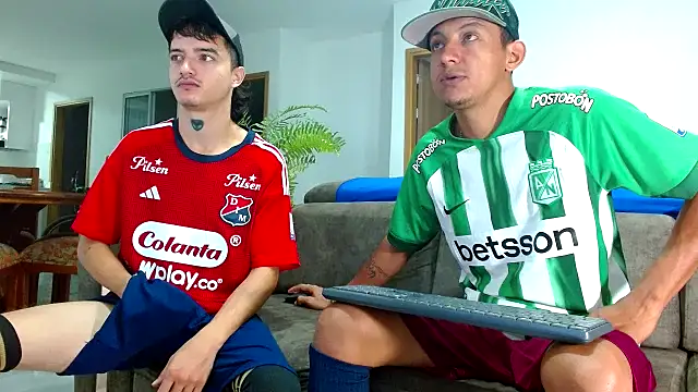 skinny23cm online show from 02-04-25, 09:28