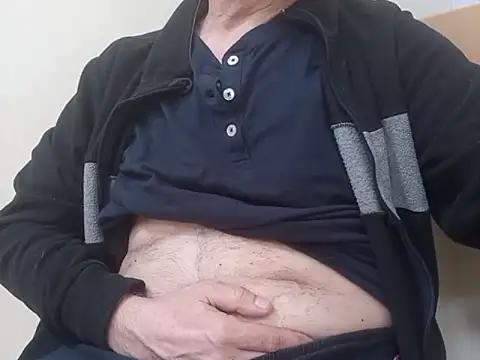 Snapshot of half_age chatting on 03-20-26, 07:19 half age online show from 03-20-26, 07:19