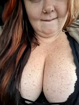 Snapshot of 50-shades-of-JADE chatting on 12-02-25, 01:17 50-shades-of-JADE online show from 12-02-25, 01:17