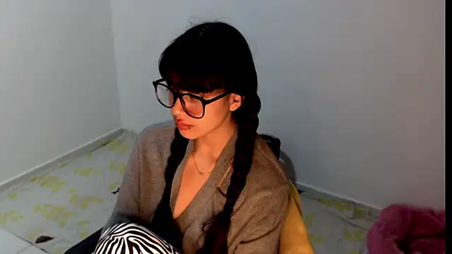 meganmiauu online show from 05-25-26, 12:22