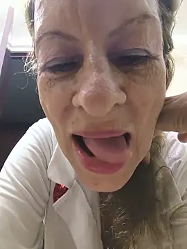 Snapshot of MaryeLunna chatting on 05-20-26, 11:11 MaryeLunna online show from 05-20-26, 11:11