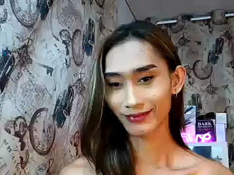 Snapshot of youarea_dreamer chatting on 11-11-25, 04:40 youarea dreamer online show from 11-11-25, 04:40