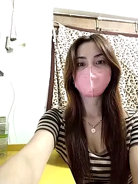 Snapshot of Baby-ladysweet20 chatting on 10-20-25, 01:39 Baby-ladysweet20 online show from 10-20-25, 01:39