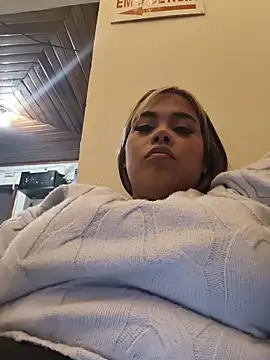 EmilyDuran  online show from 12-21-25, 02:51