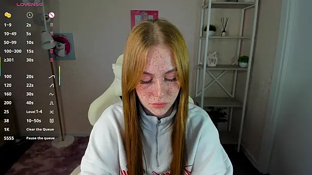 Snapshot of Roxy_Sunnny chatting on 10-05-25, 09:18 Roxy Sunnny online show from 10-05-25, 09:18