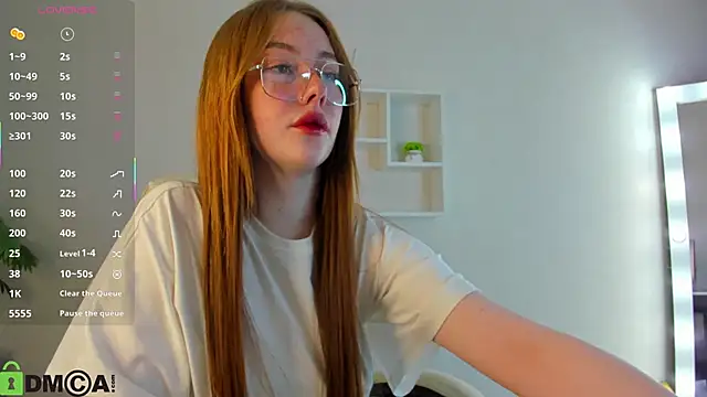 Snapshot of Roxy_Sunnny chatting on 10-19-25, 09:21 Roxy Sunnny online show from 10-19-25, 09:21