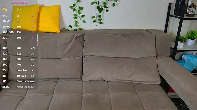 Snapshot of Roxy_Sunnny chatting on 11-25-25, 09:20 Roxy Sunnny online show from 11-25-25, 09:20