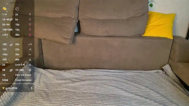 Roxy Sunnny online show from 12-20-25, 09:27