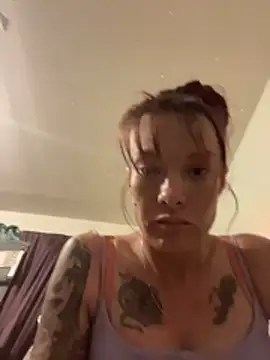 Snapshot of bratlipss chatting on 03-16-26, 08:07 bratlipss online show from 03-16-26, 08:07