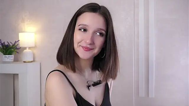 Snapshot of FalineBeacher chatting on 05-26-26, 02:07 FalineBeacher online show from 05-26-26, 02:07