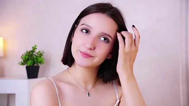Snapshot of FalineBeacher chatting on 06-11-26, 03:15 FalineBeacher online show from 06-11-26, 03:15
