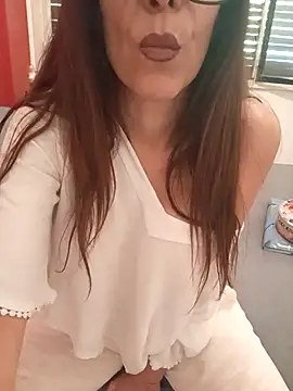 Snapshot of Esmeralda_passion chatting on 10-02-25, 01:40 Esmeralda passion online show from 10-02-25, 01:40