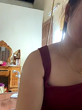 Snapshot of Moan_Mary chatting on 10-06-25, 10:45 Moan Mary online show from 10-06-25, 10:45