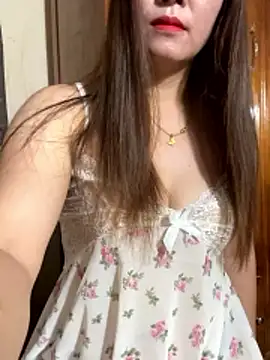 Snapshot of Moan_Mary chatting on 10-15-25, 11:38 Moan Mary online show from 10-15-25, 11:38