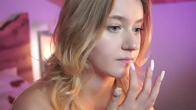 Nerissa xo online show from 10-23-25, 08:18