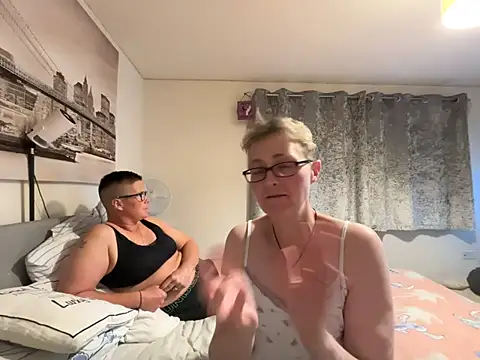 Curvy-Jinx online show from 07-19-26, 10:46