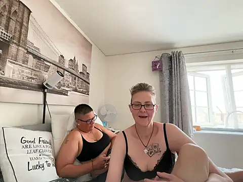 Curvy-Jinx online show from 07-21-26, 11:01
