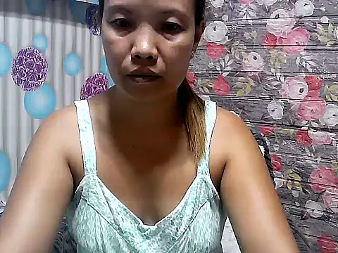 Snapshot of AsianHorny4uxx chatting on 10-16-25, 09:43 AsianHorny4uxx online show from 10-16-25, 09:43