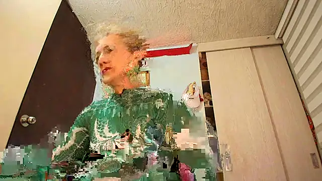 Snapshot of rachelroberts chatting on 03-19-25, 09:06 rachelroberts online show from 03-19-25, 09:06